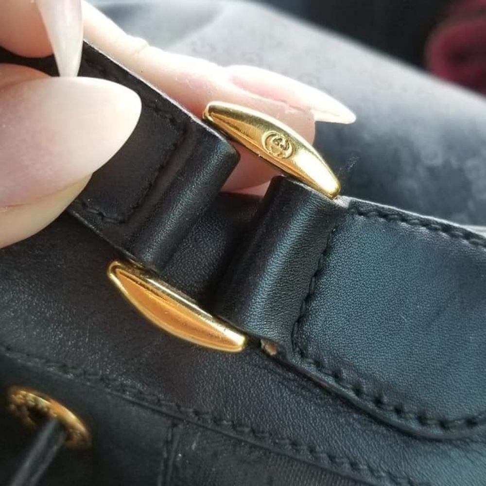 Authentic Vintage GUCCI drawstring bucket bag - Picture 4 of 8